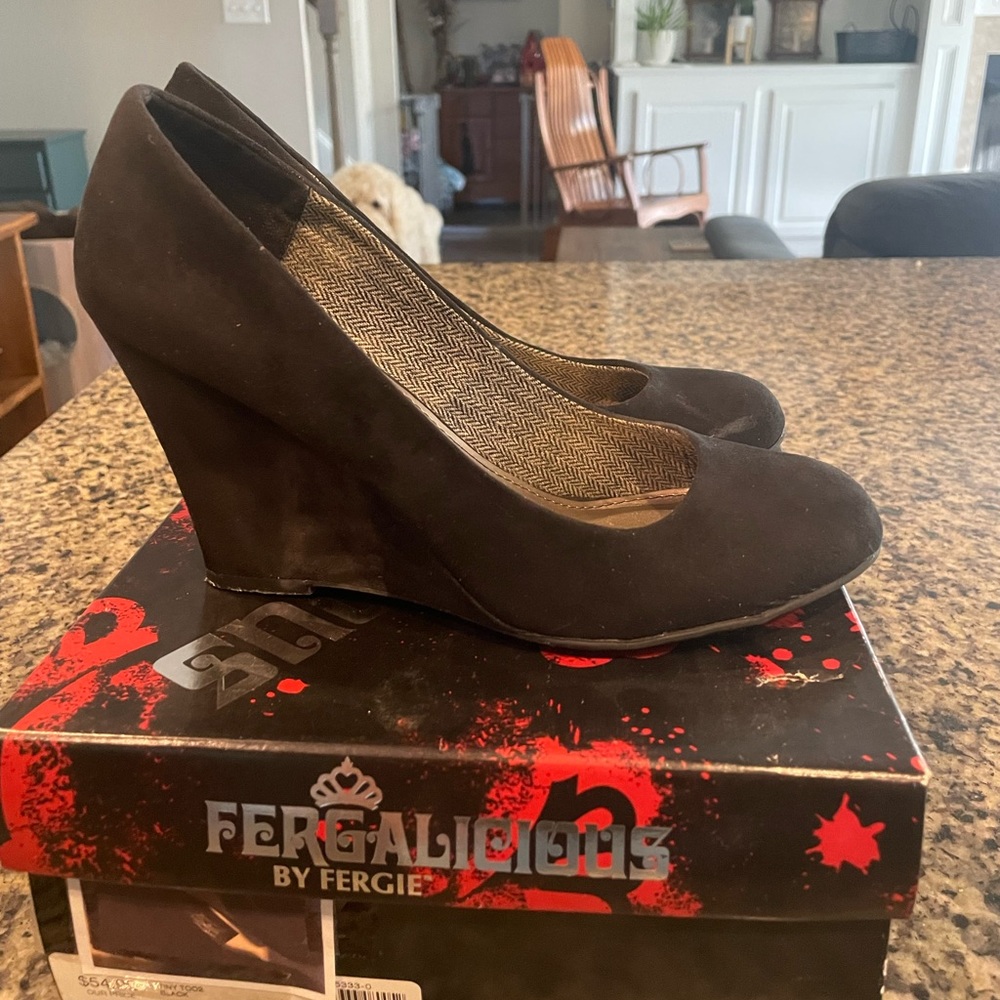 Fergalicious Black Wedges Womens 8 - Picture 4 of 4